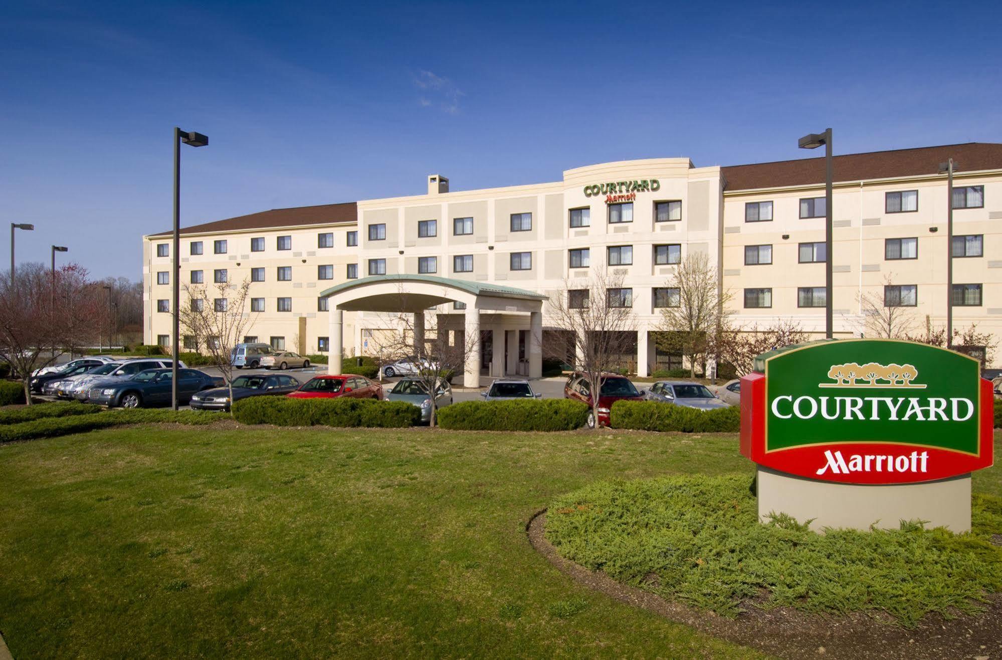 Courtyard By Marriott Middletown Goshen Hotel Exterior photo